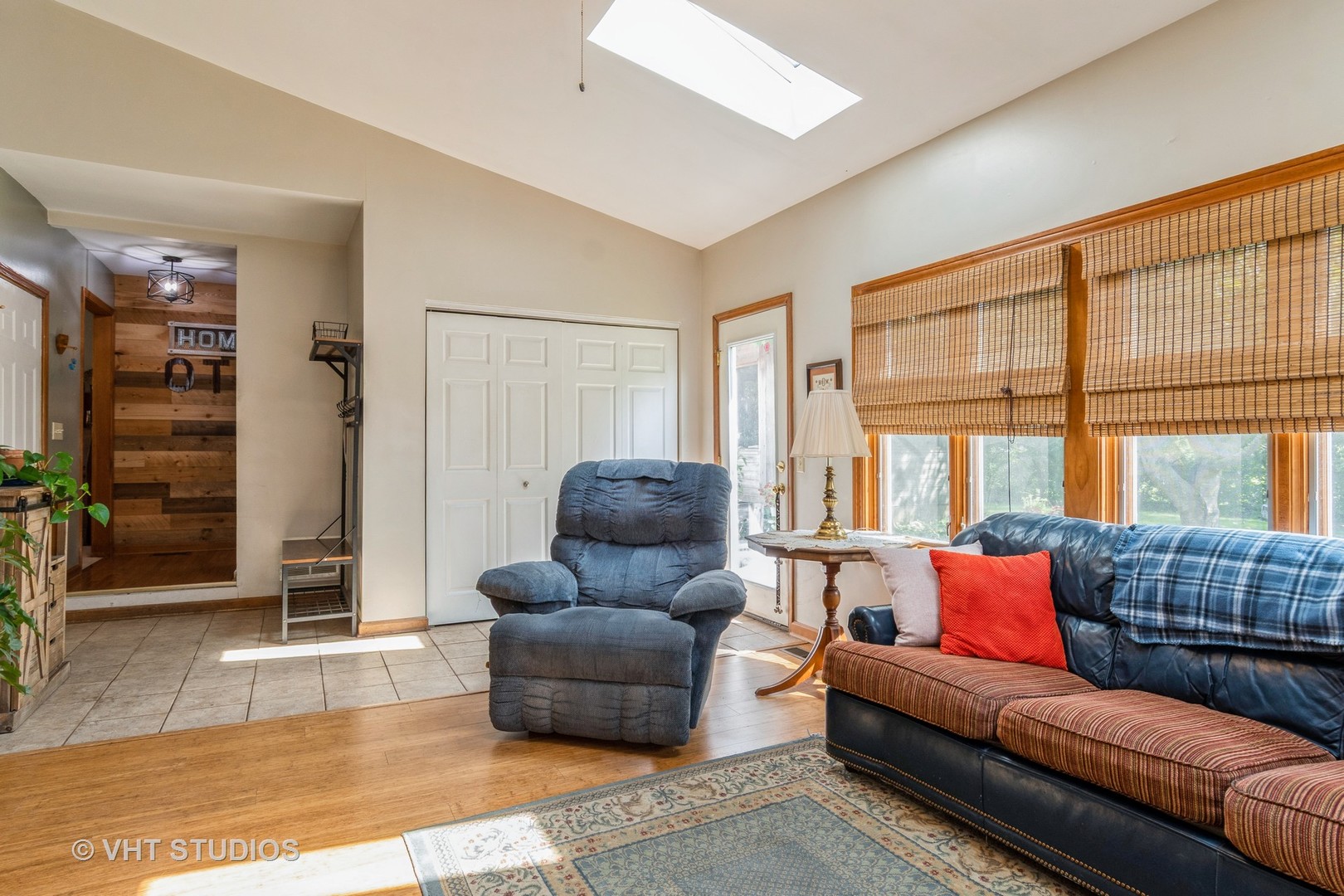 723 Queens Gate Circle, Sugar Grove, IL 60554