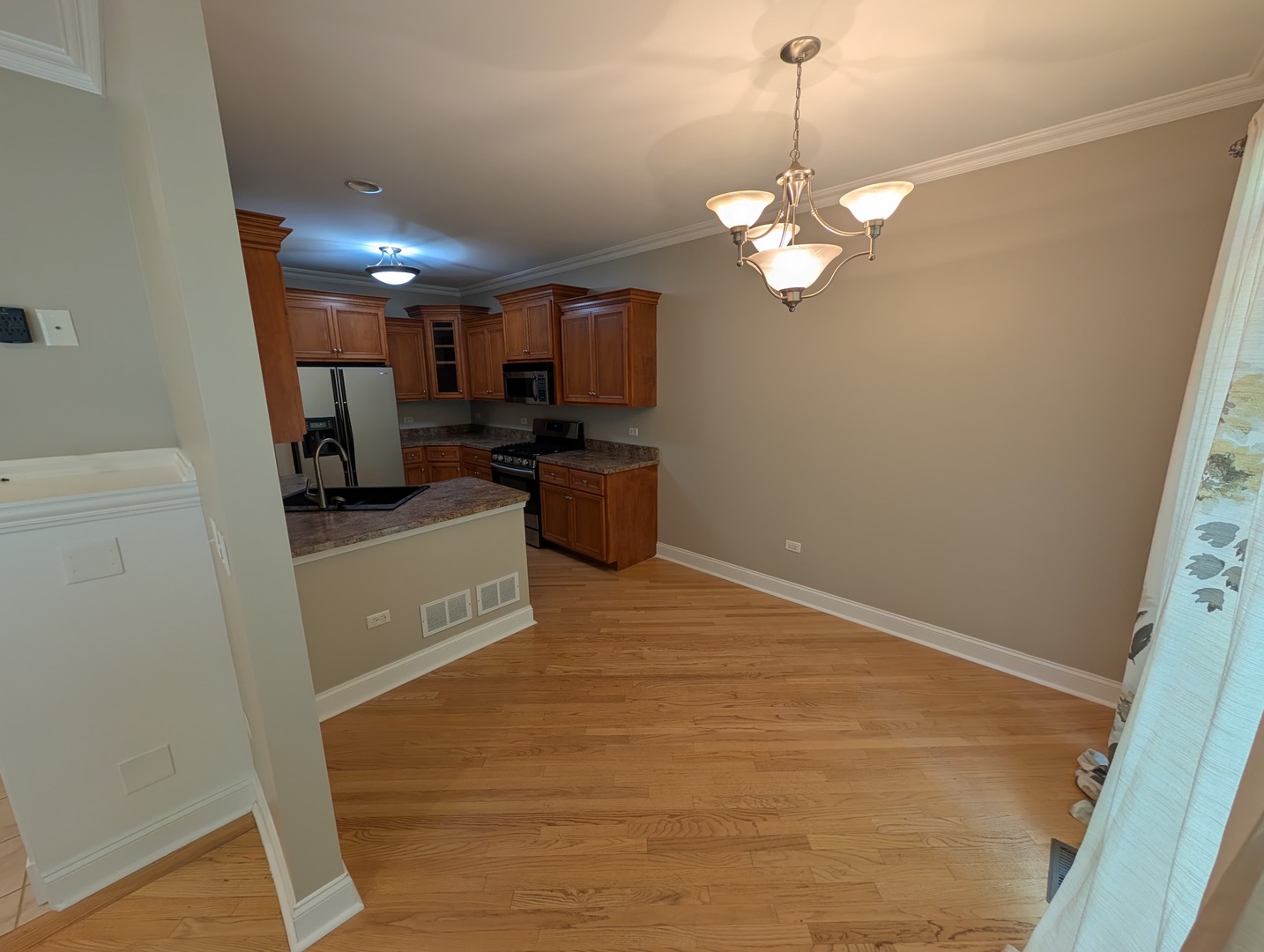 440 N River Road, Naperville, IL 60540
