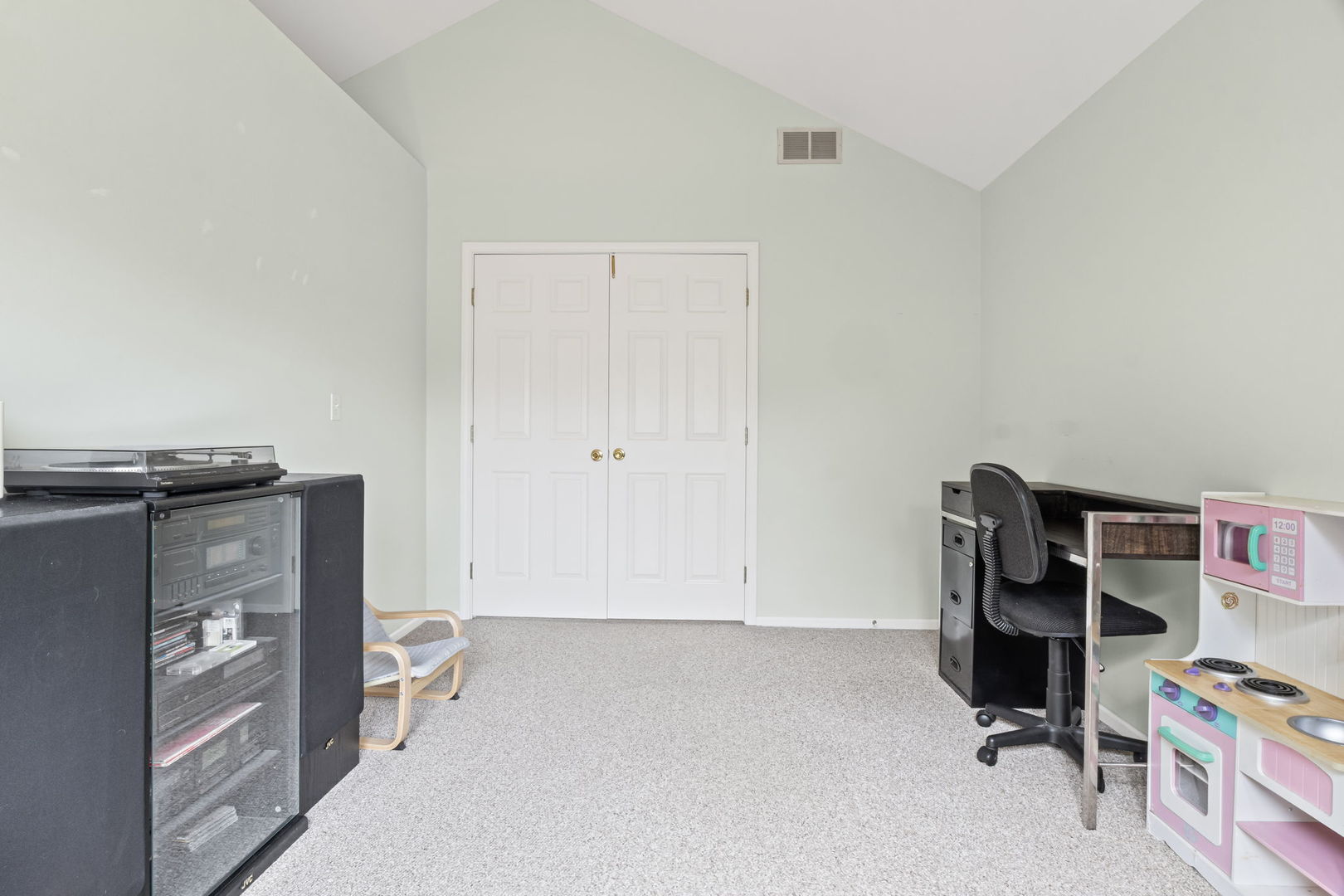 1631 Columbia Circle #2, Bartlett, IL 60103