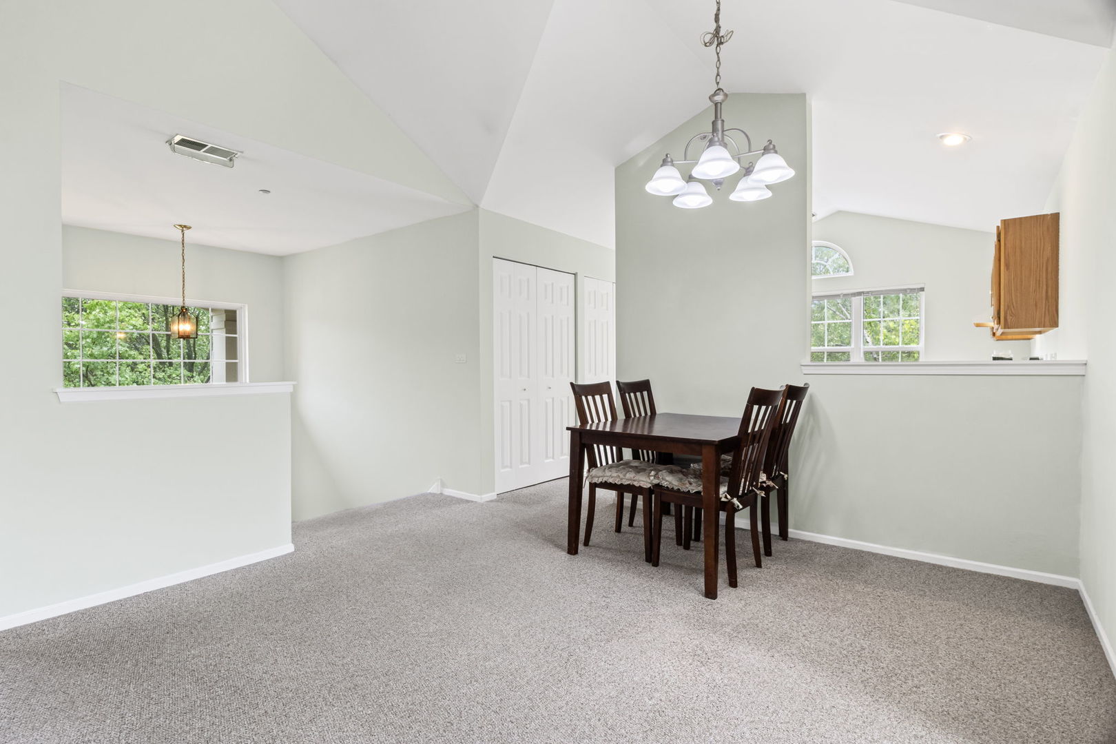 1631 Columbia Circle #2, Bartlett, IL 60103