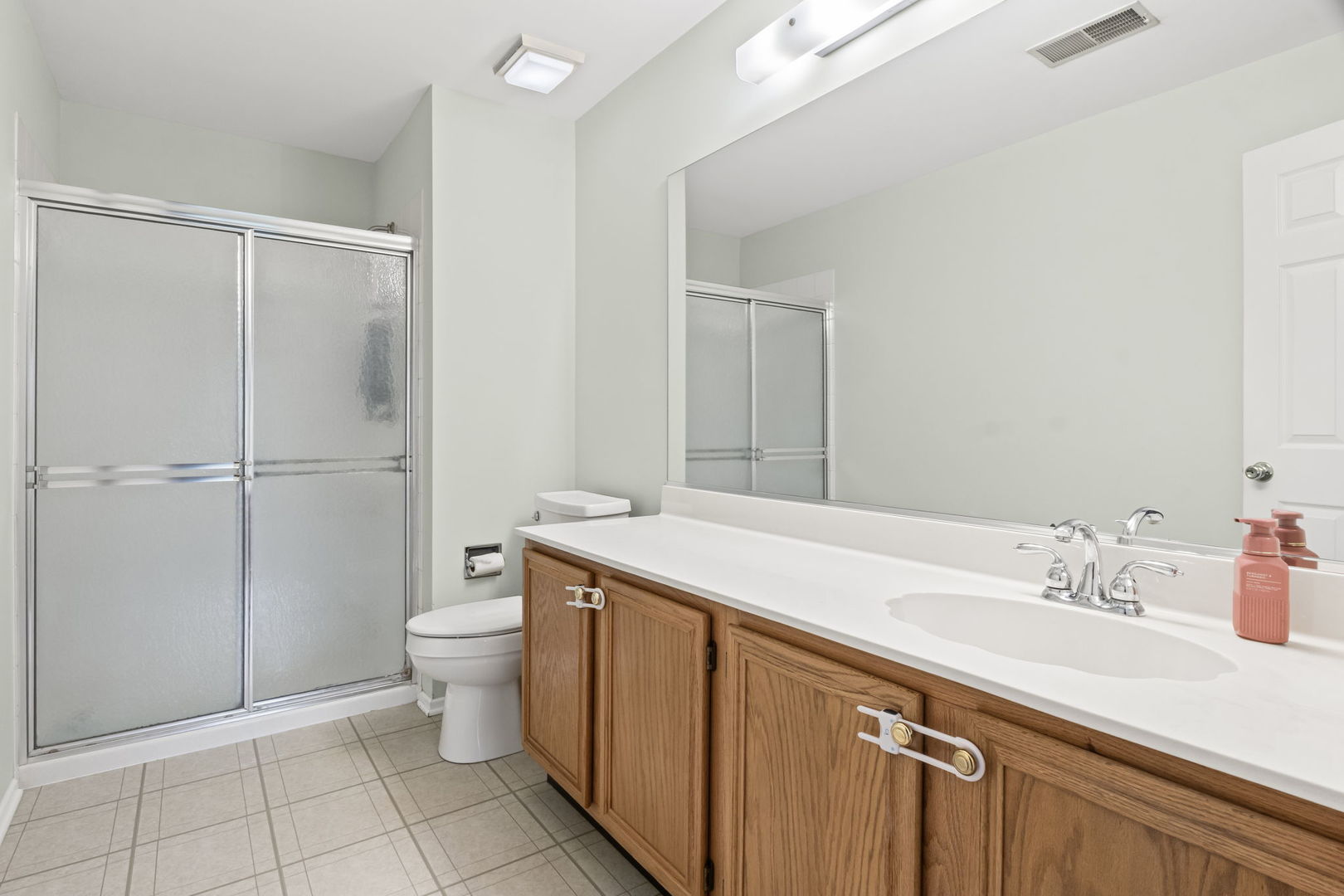 1631 Columbia Circle #2, Bartlett, IL 60103