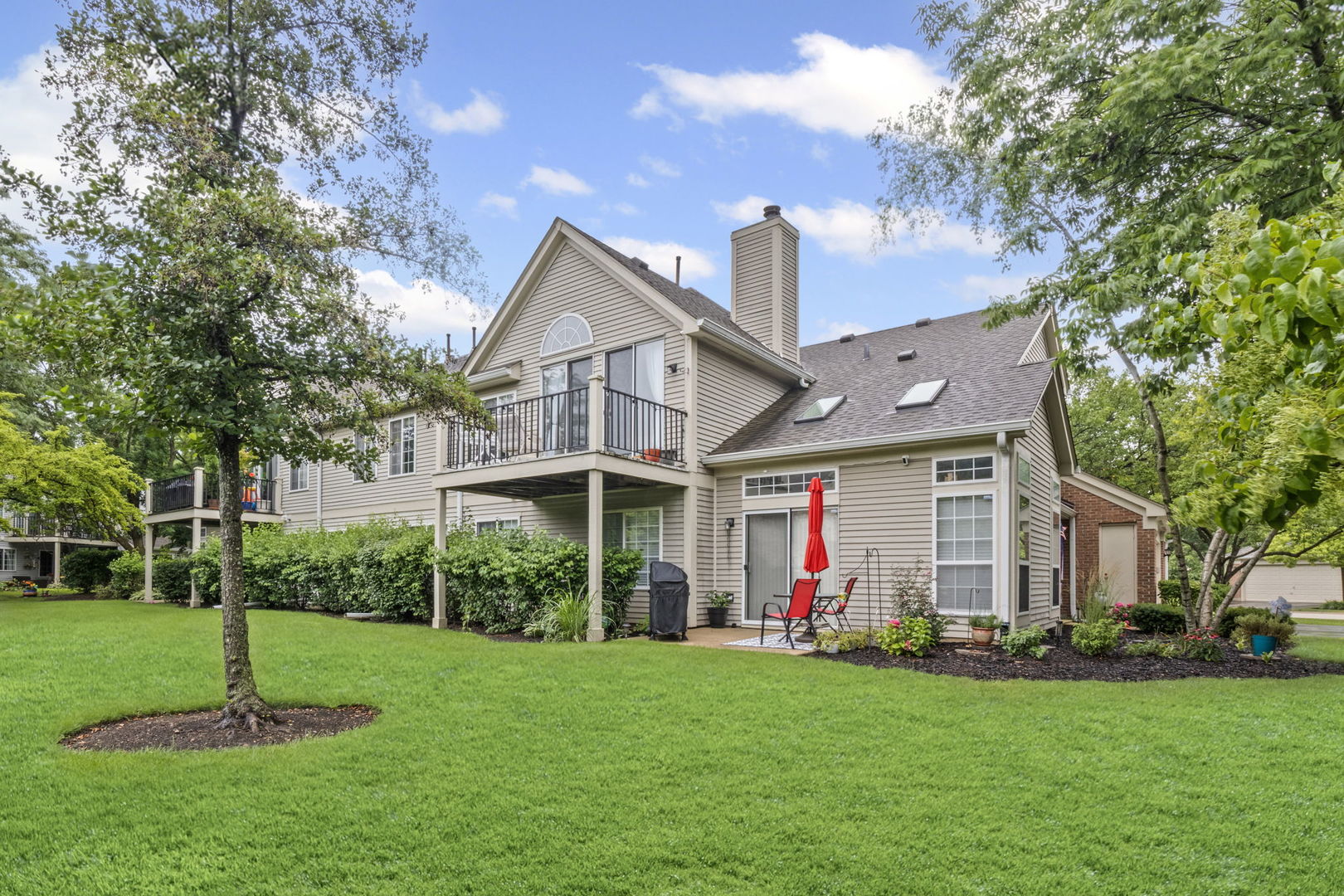 1631 Columbia Circle #2, Bartlett, IL 60103
