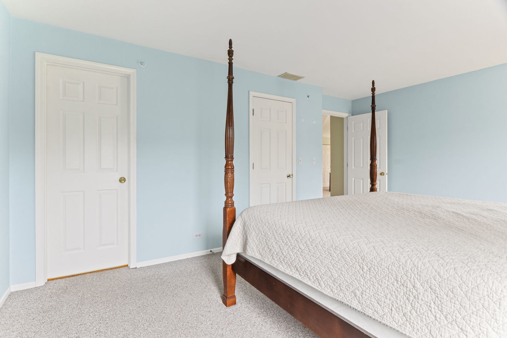 1631 Columbia Circle #2, Bartlett, IL 60103