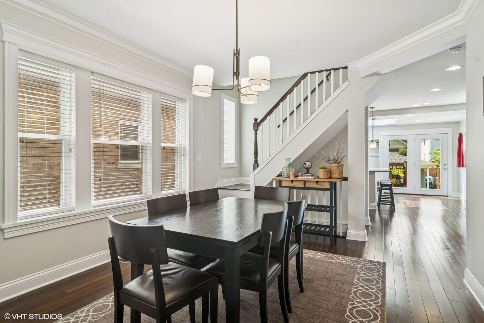 4666 N Leclaire Avenue, Chicago, IL 60630