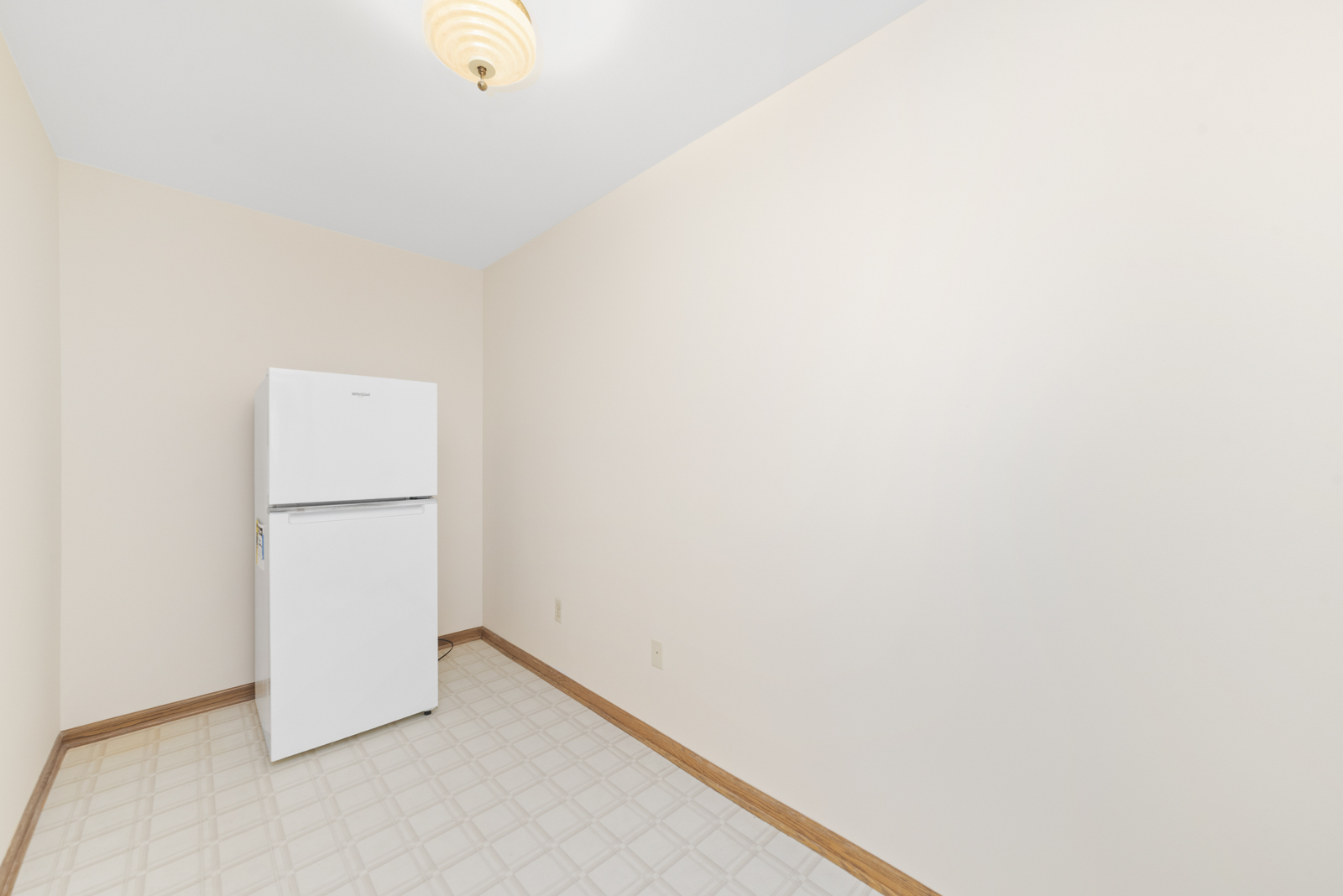 10S467 Rutgers Court, Downers Grove, IL 60516