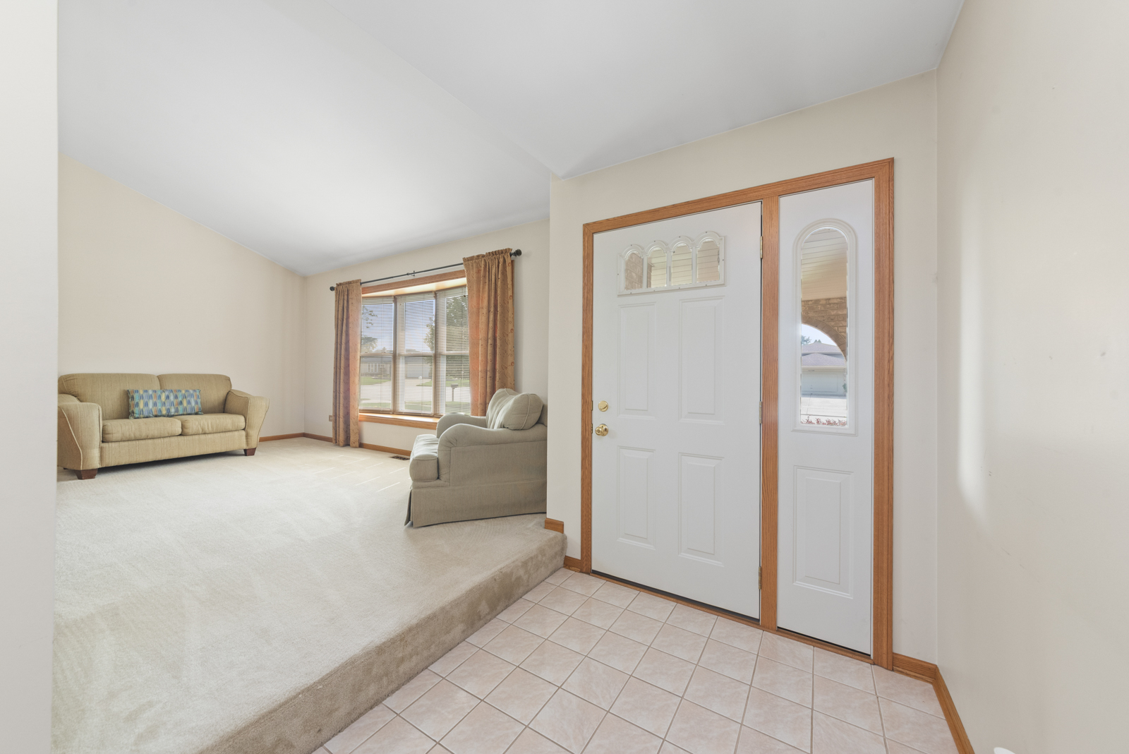 10S467 Rutgers Court, Downers Grove, IL 60516