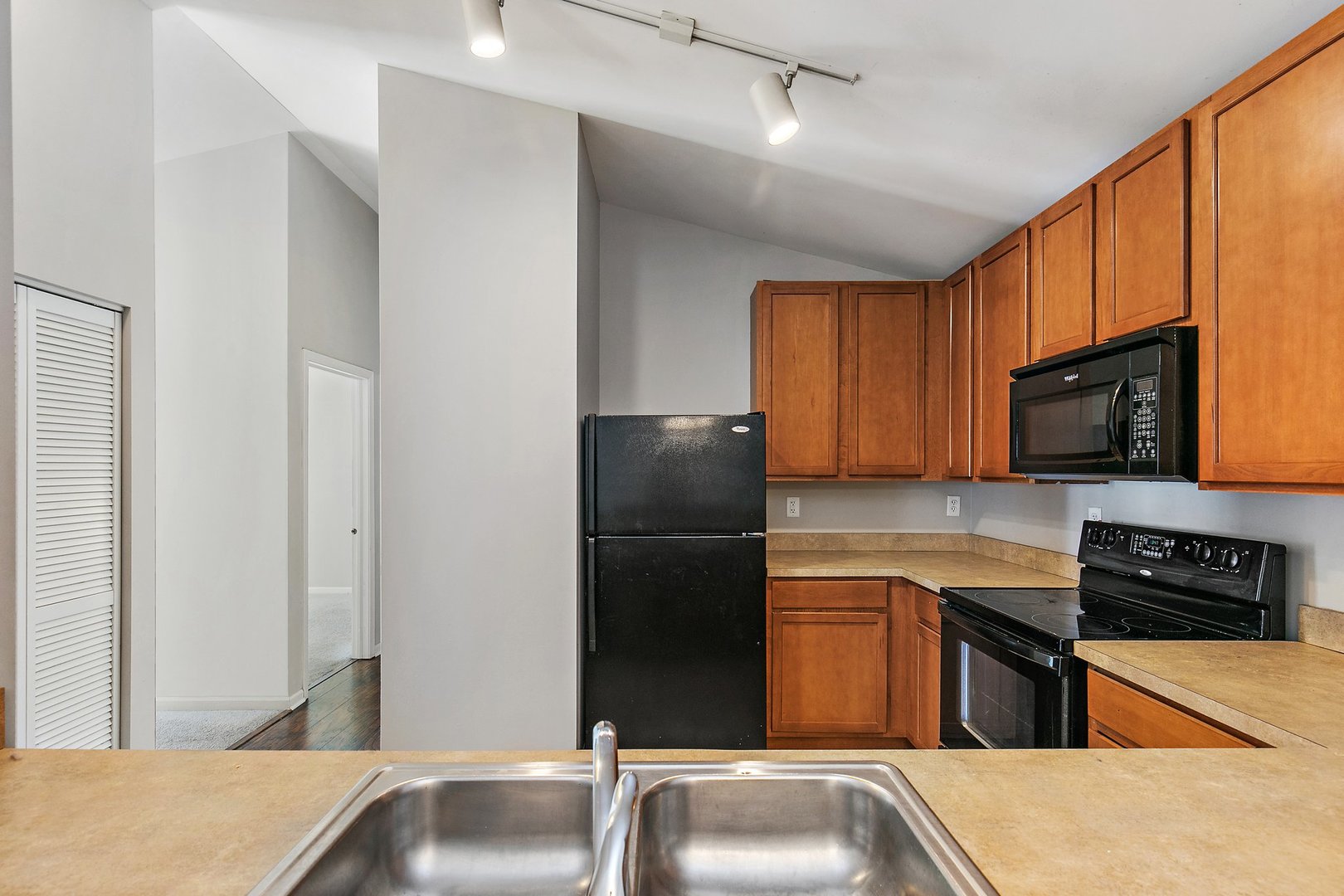 148 BERTRAM Drive #N, Yorkville, IL 60560