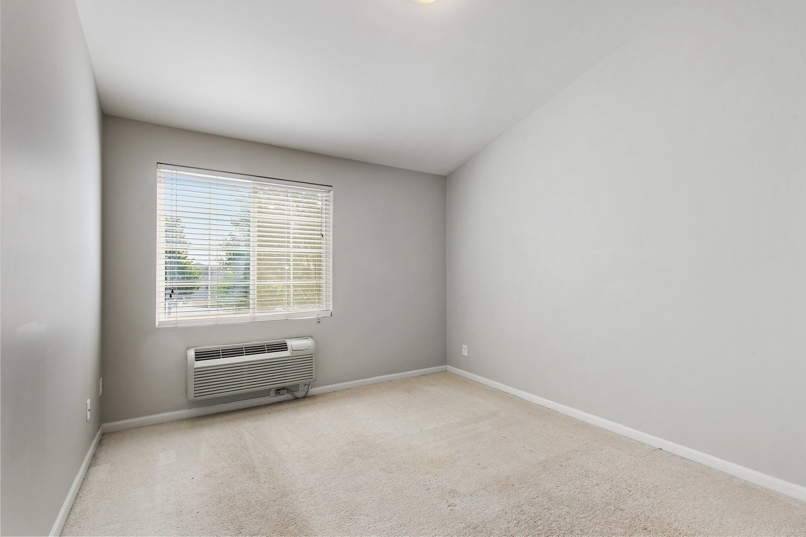 148 BERTRAM Drive #N, Yorkville, IL 60560