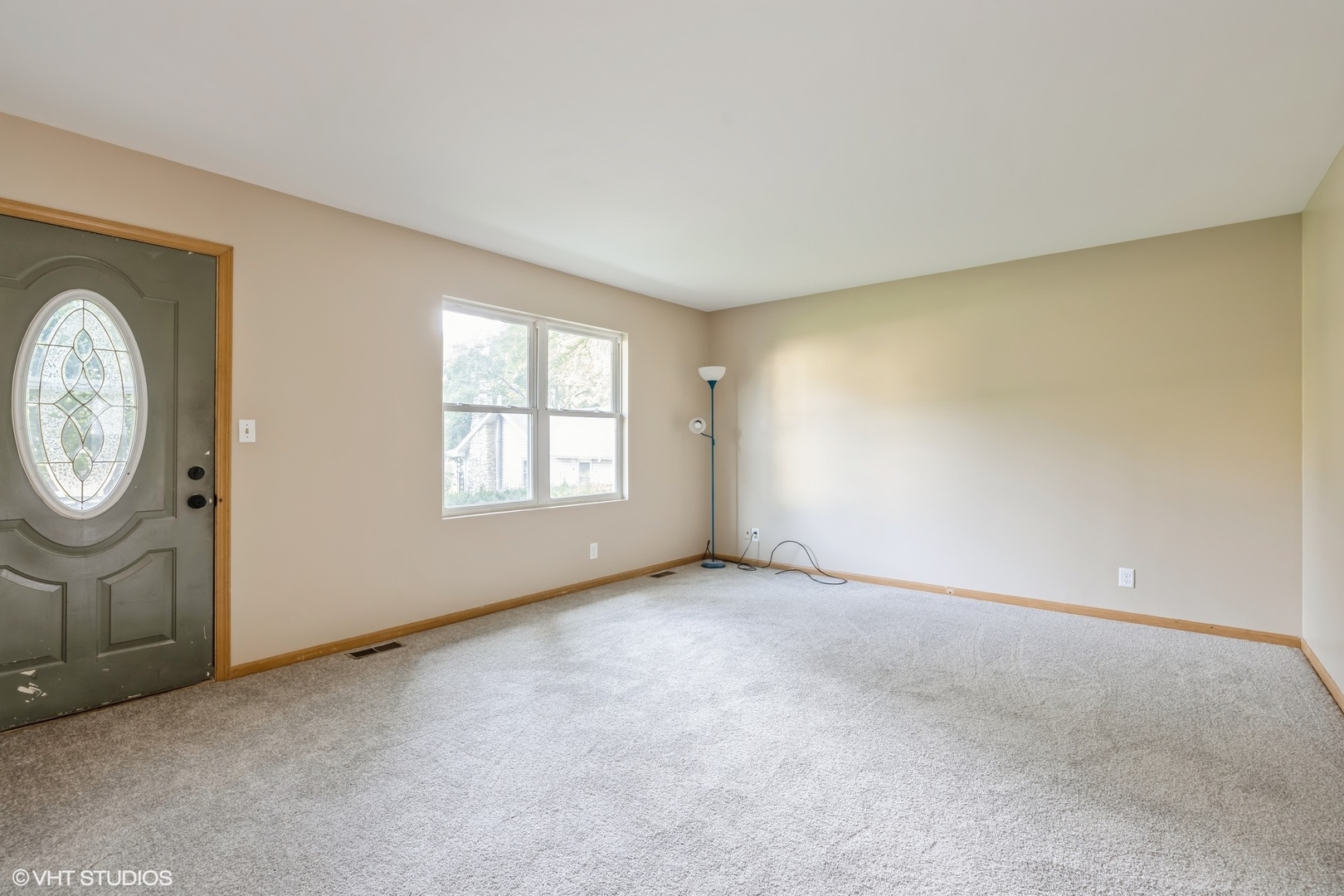 7710 E Sunset Drive, Wonder Lake, IL 60097