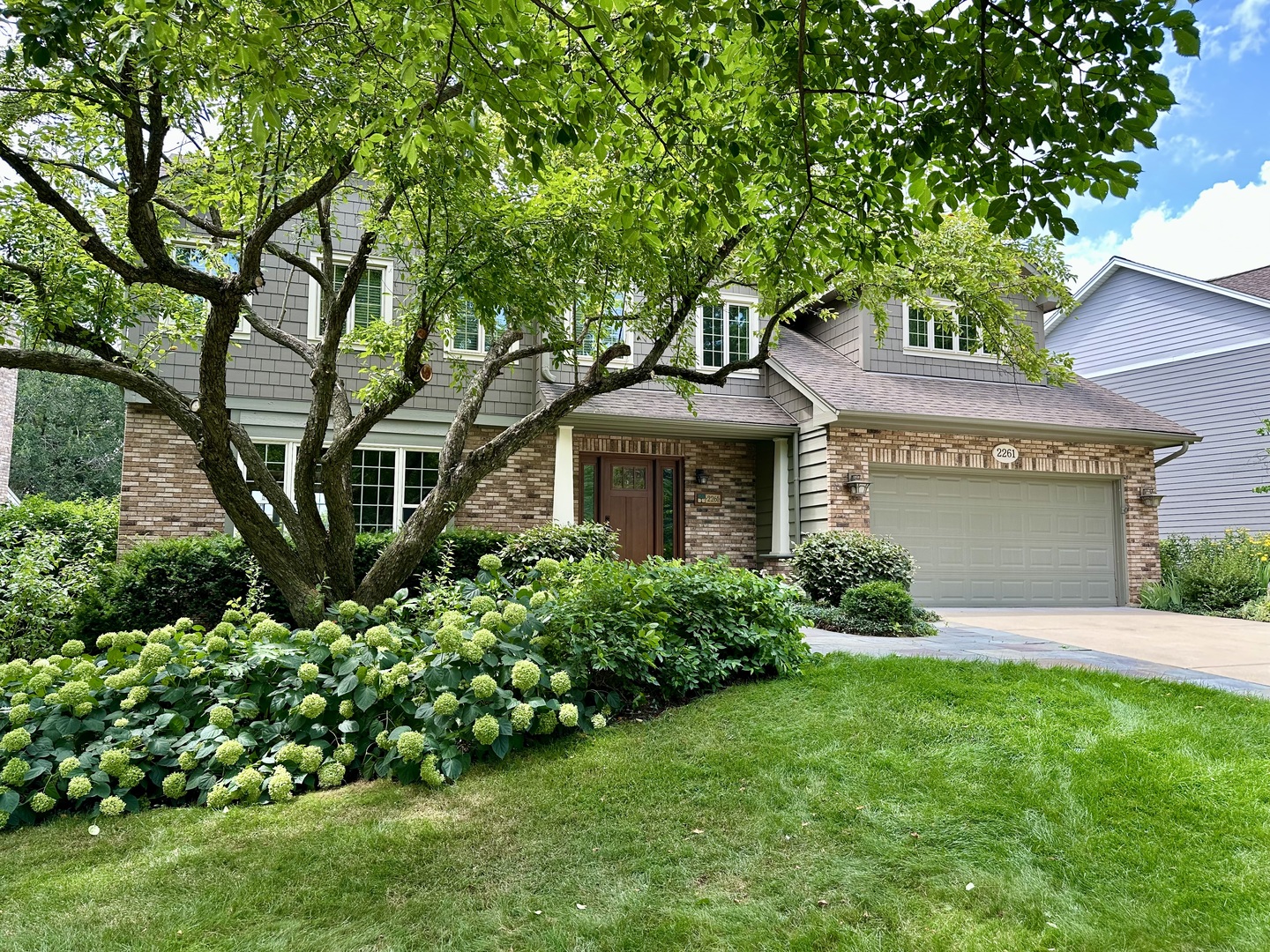 2261 Remington Drive, Naperville, IL 60565