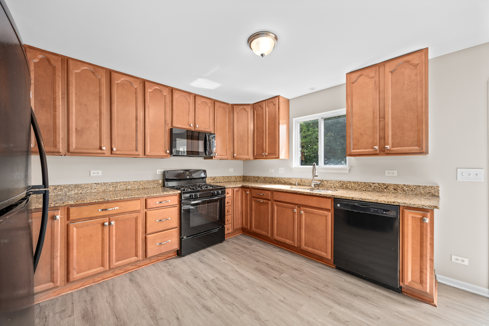 1069 Legrande Avenue, Aurora, IL 60506