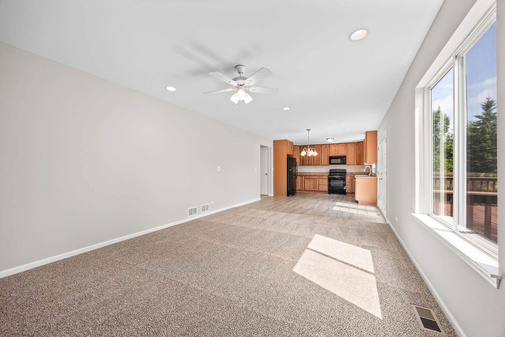 1069 Legrande Avenue, Aurora, IL 60506