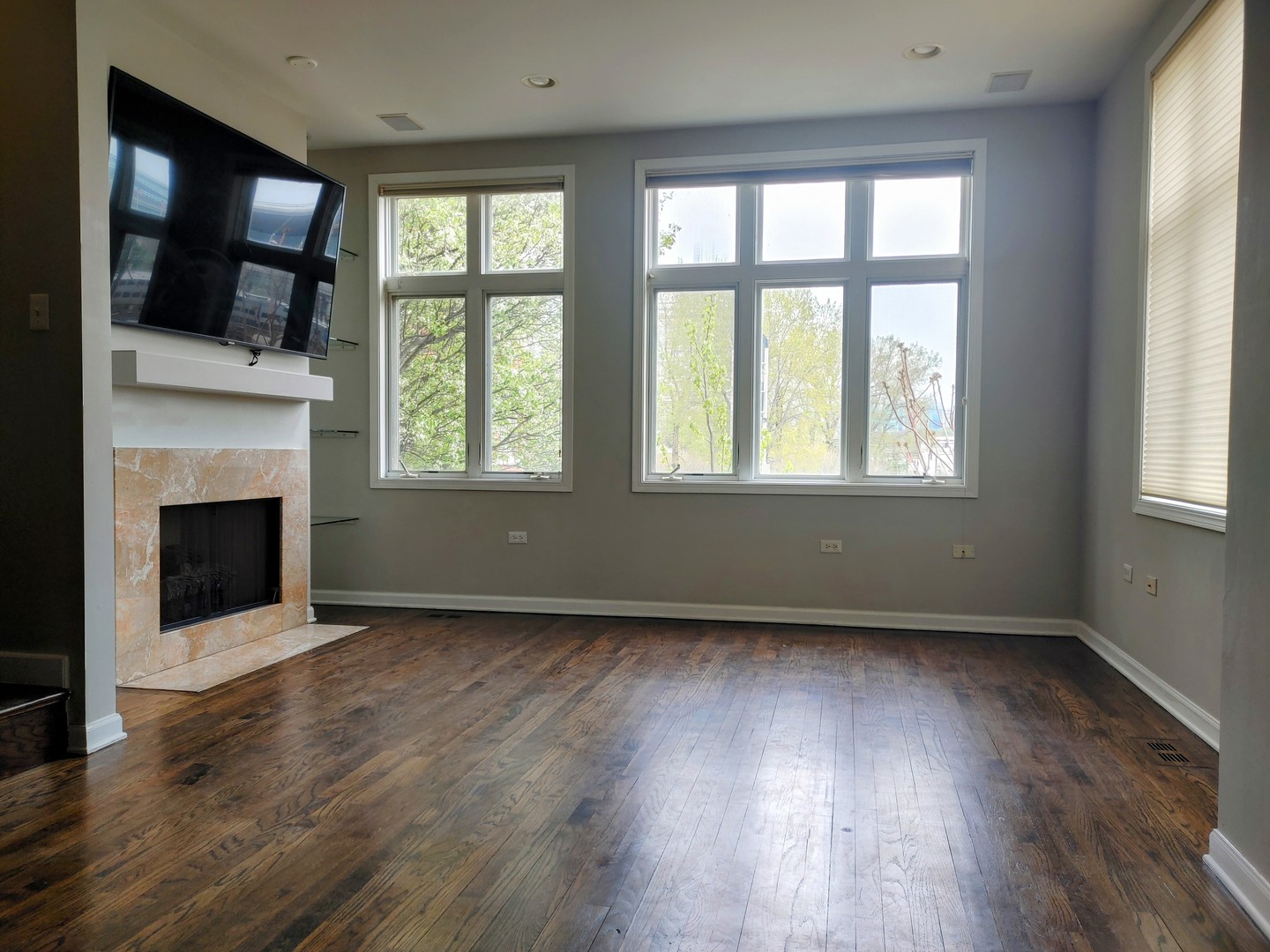 331 E 17th Street, Chicago, IL 60616