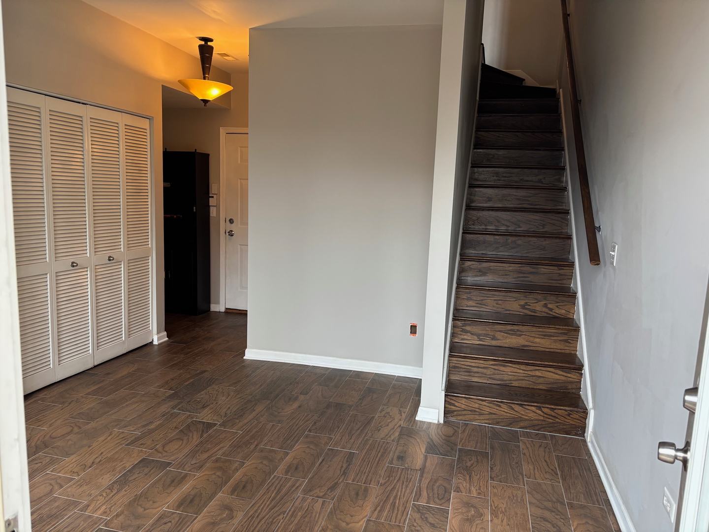 331 E 17th Street, Chicago, IL 60616