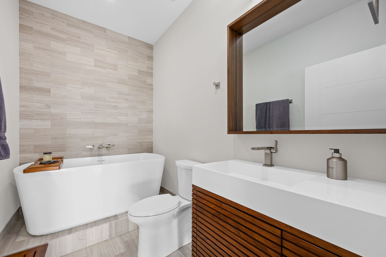 5329 Main Street #502, Downers Grove, IL 60515