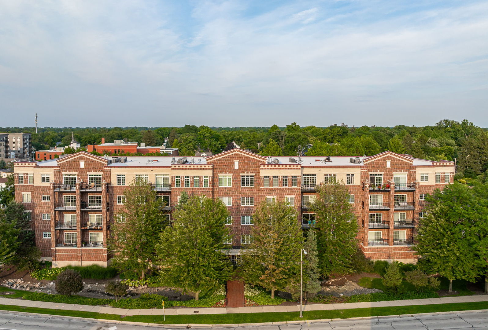 5329 Main Street #502, Downers Grove, IL 60515