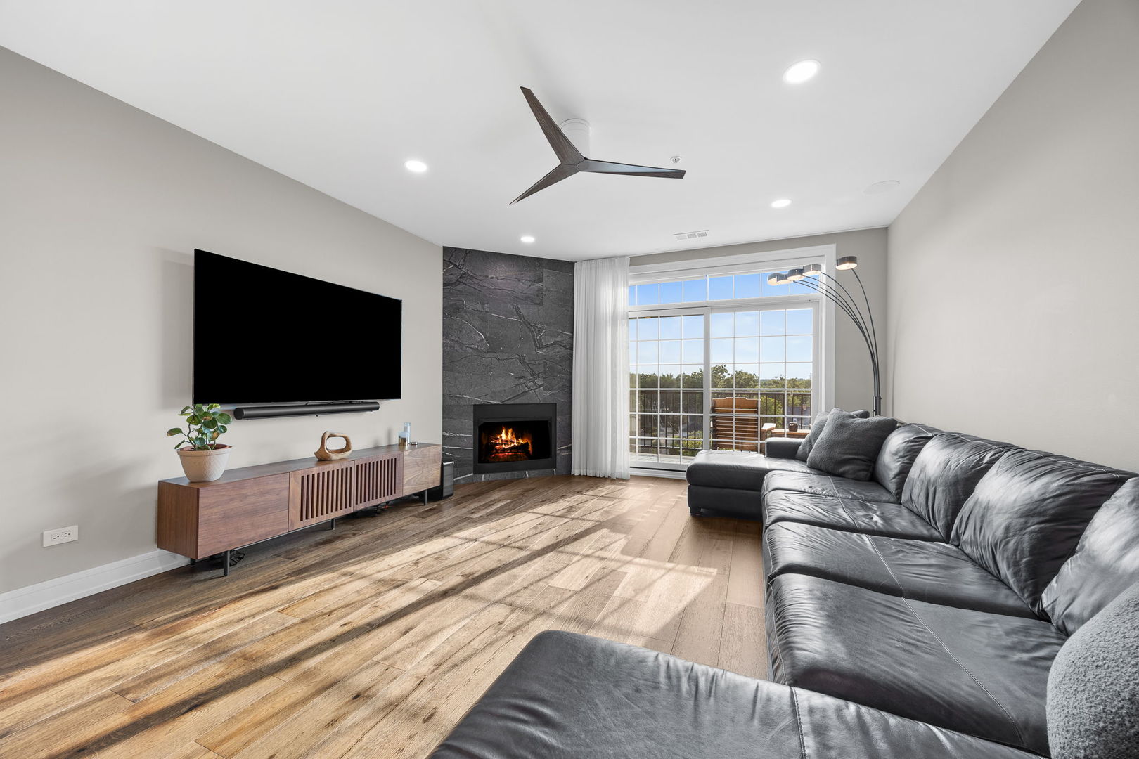 5329 Main Street #502, Downers Grove, IL 60515