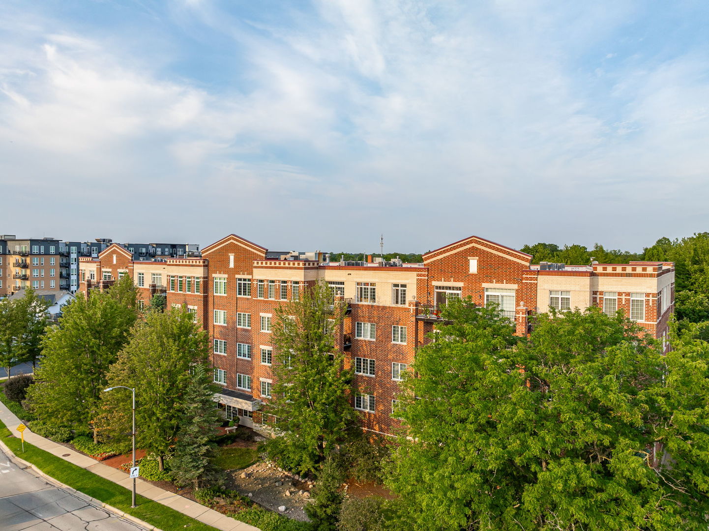 5329 Main Street #502, Downers Grove, IL 60515
