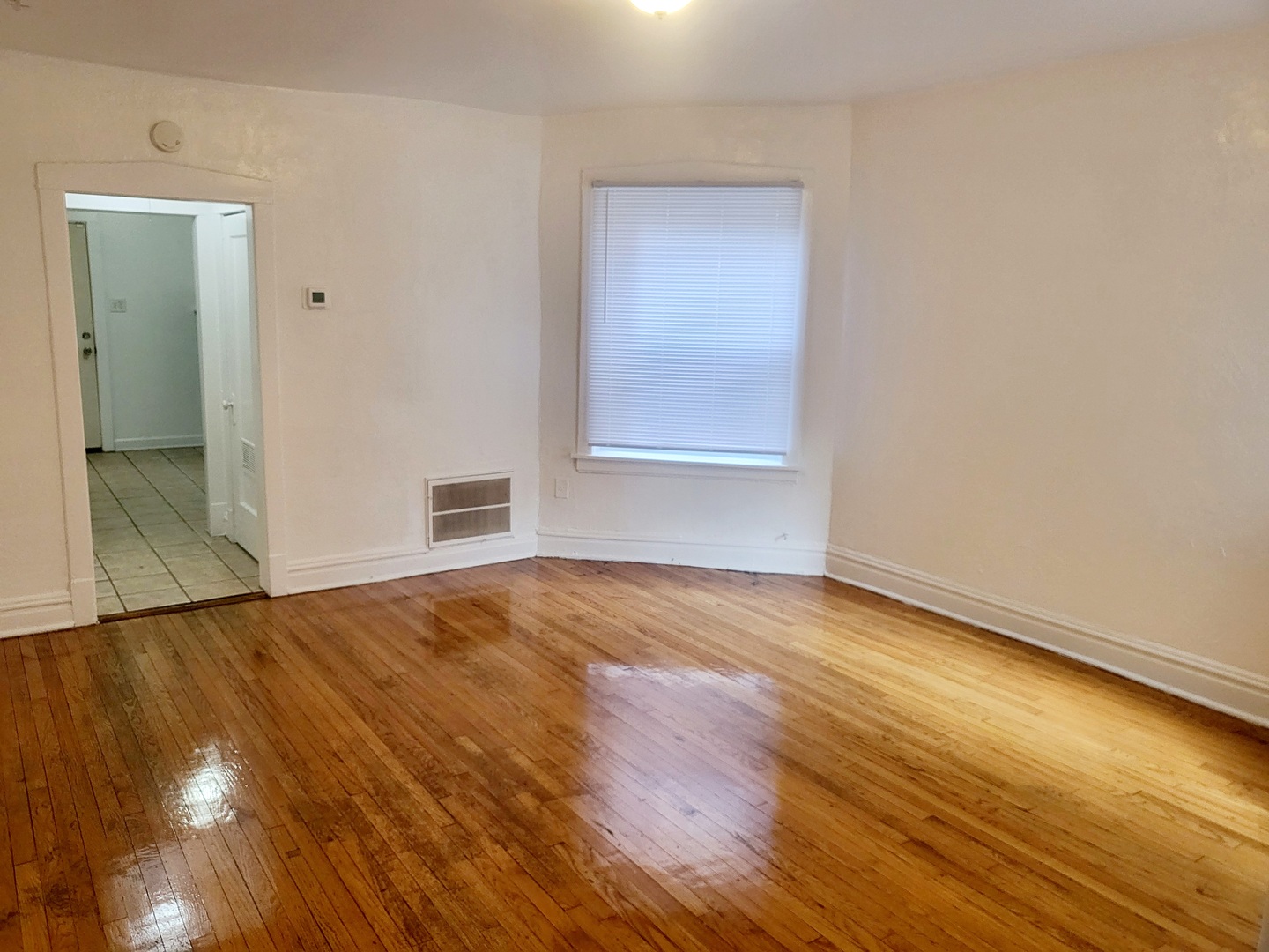 7741 S Yates Boulevard #2, Chicago, IL 60649