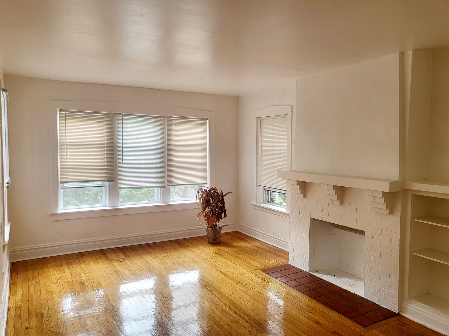 7741 S Yates Boulevard #2, Chicago, IL 60649