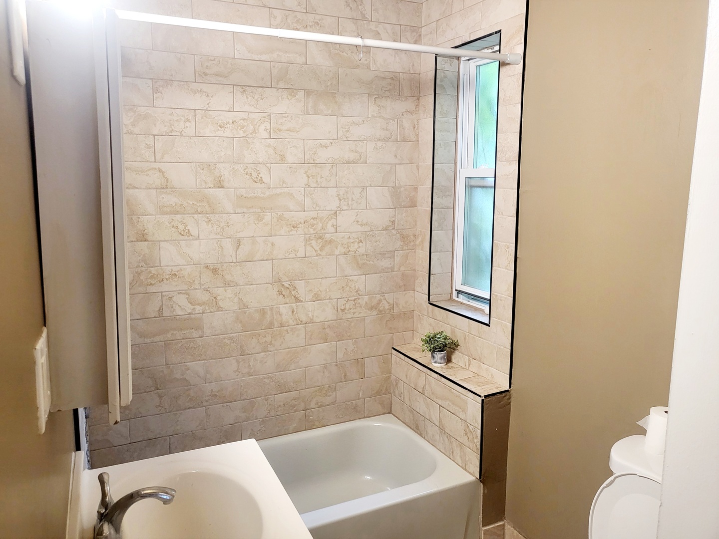 7741 S Yates Boulevard #2, Chicago, IL 60649