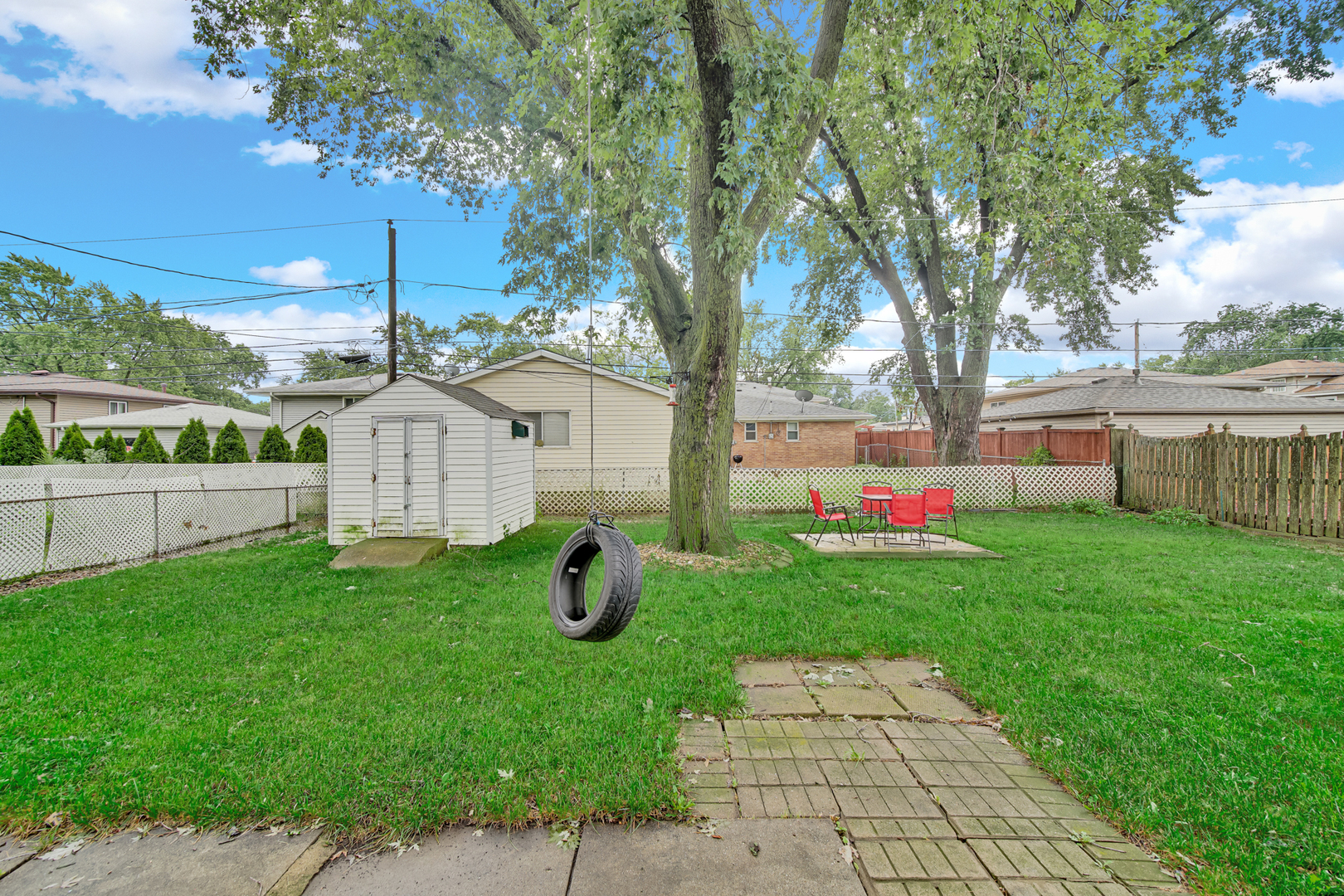 4335 Mann Street, Oak Forest, IL 60452