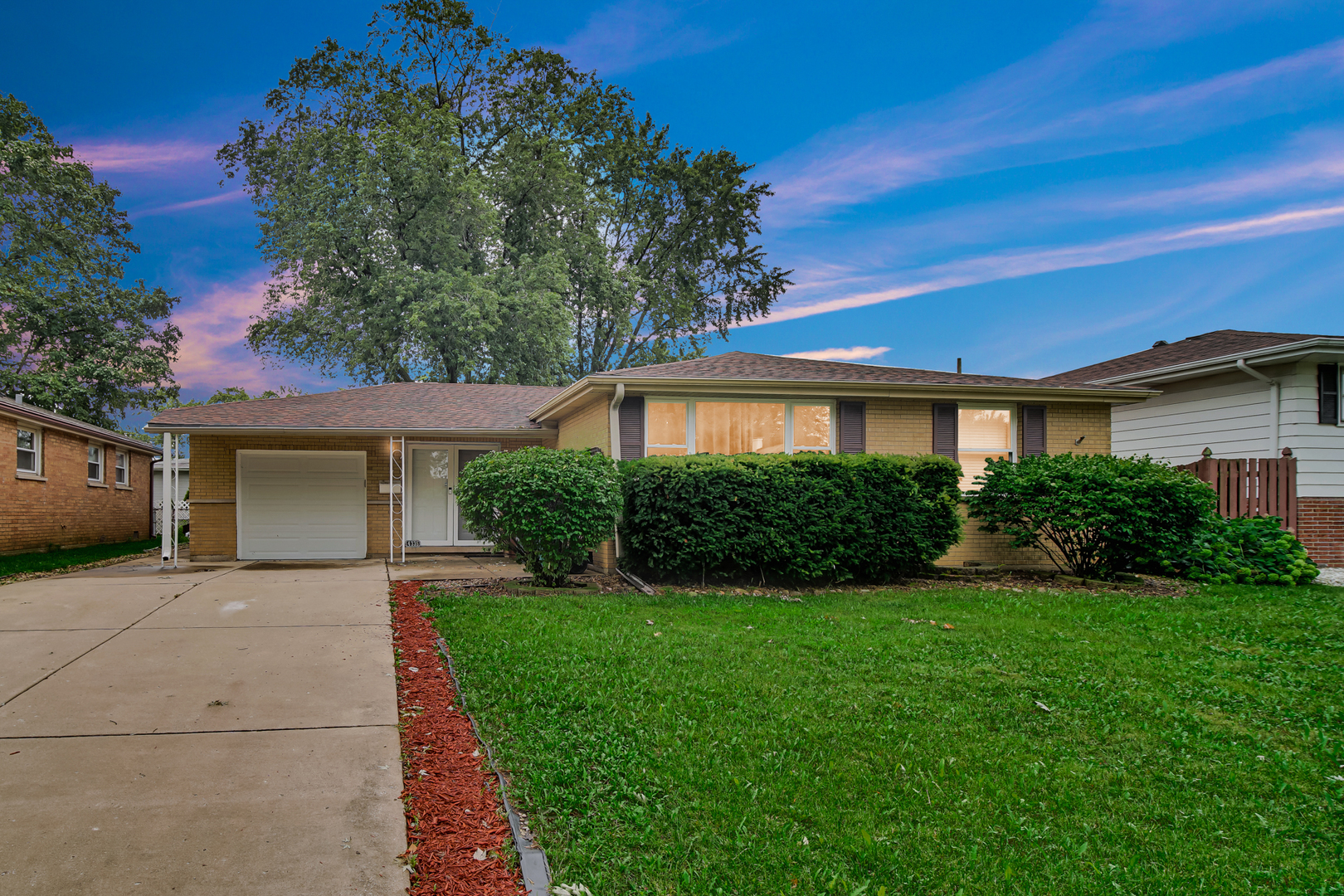 4335 Mann Street, Oak Forest, IL 60452
