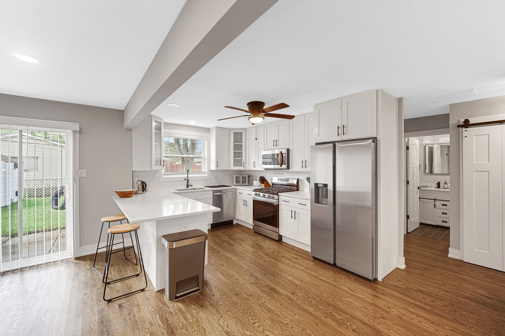 4335 Mann Street, Oak Forest, IL 60452