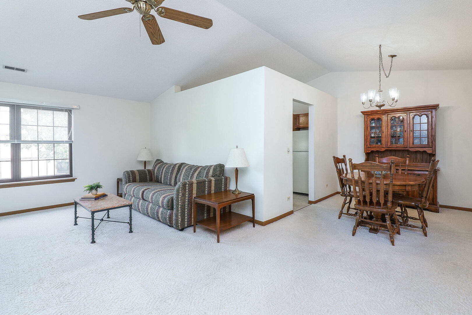 315 Deer Glen Way #2D, Bloomingdale, IL 60108