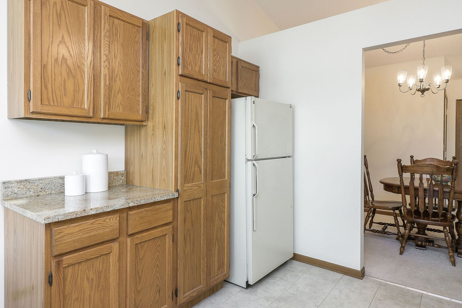 315 Deer Glen Way #2D, Bloomingdale, IL 60108