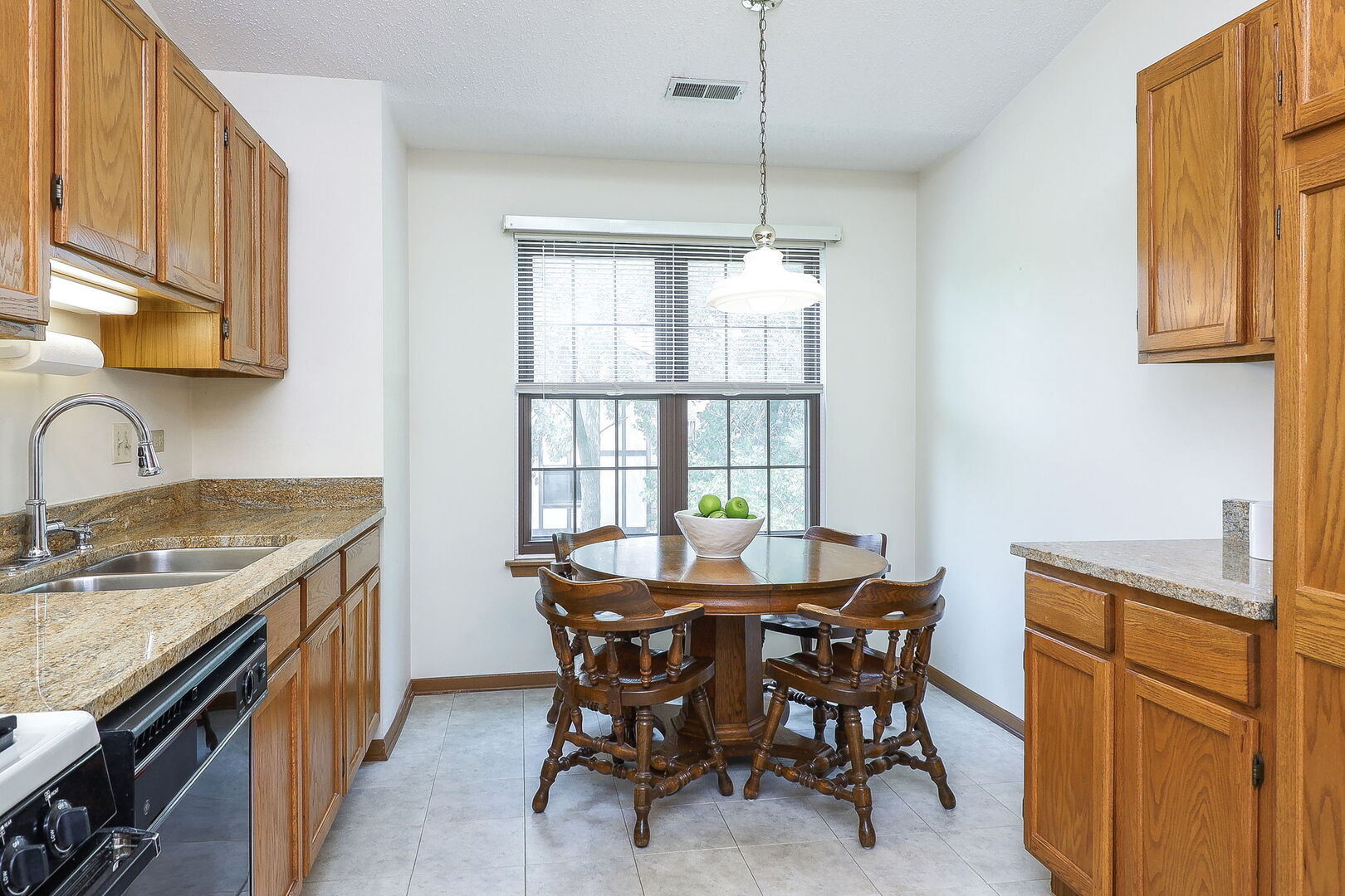 315 Deer Glen Way #2D, Bloomingdale, IL 60108