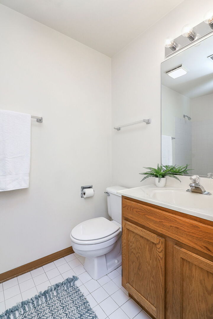 315 Deer Glen Way #2D, Bloomingdale, IL 60108