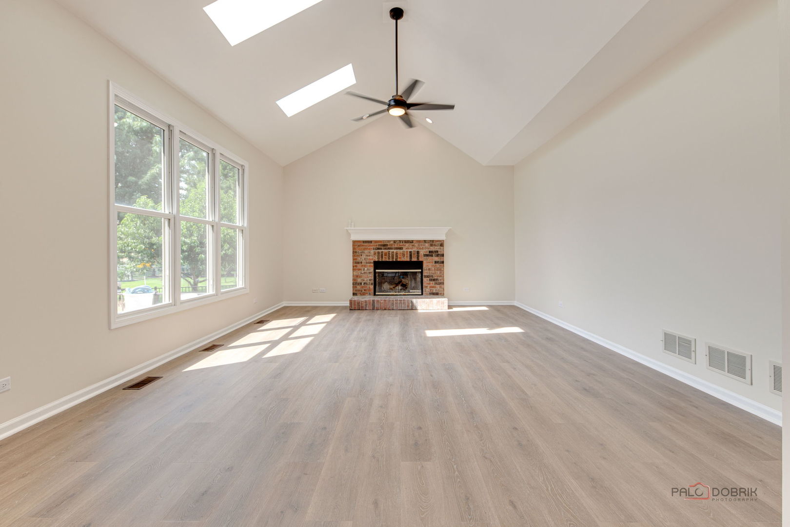 2482 Wyeth Drive, West Chicago, IL 60185