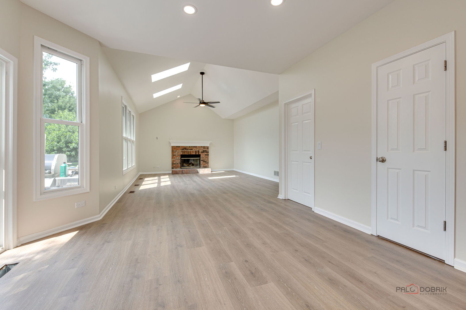 2482 Wyeth Drive, West Chicago, IL 60185