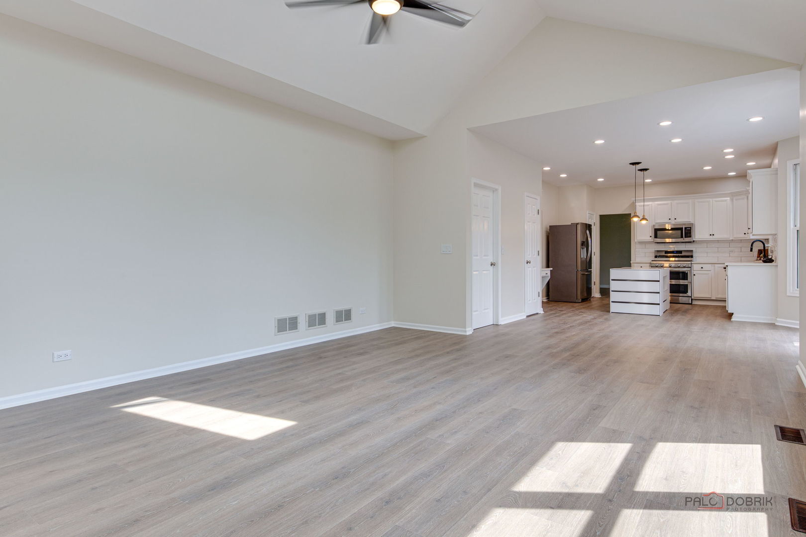 2482 Wyeth Drive, West Chicago, IL 60185