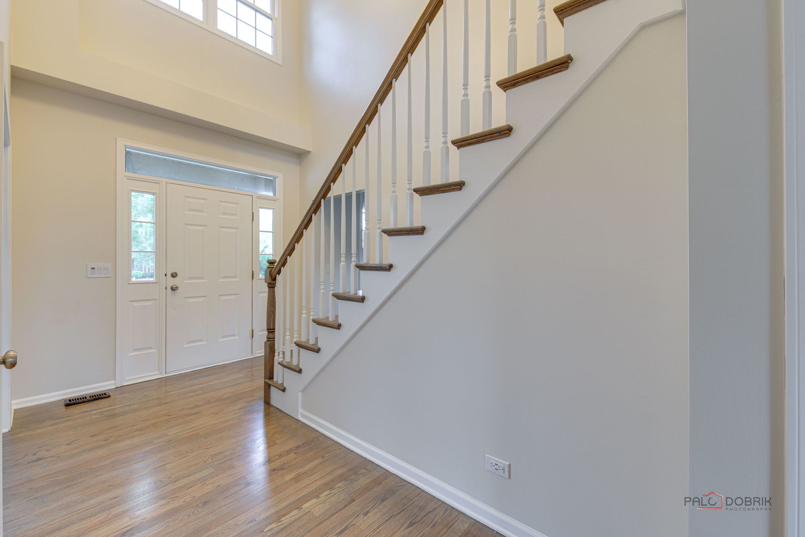 2482 Wyeth Drive, West Chicago, IL 60185