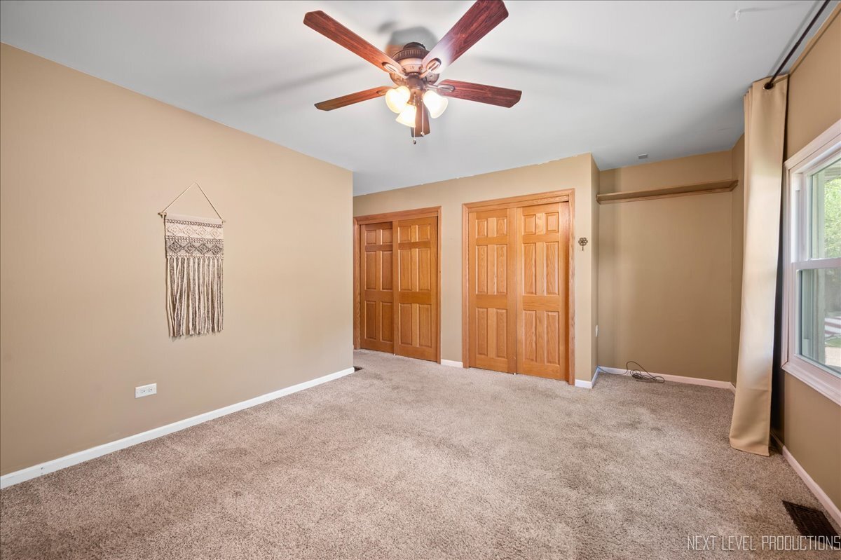 6416 W Rawson Bridge Road, Cary, IL 60013