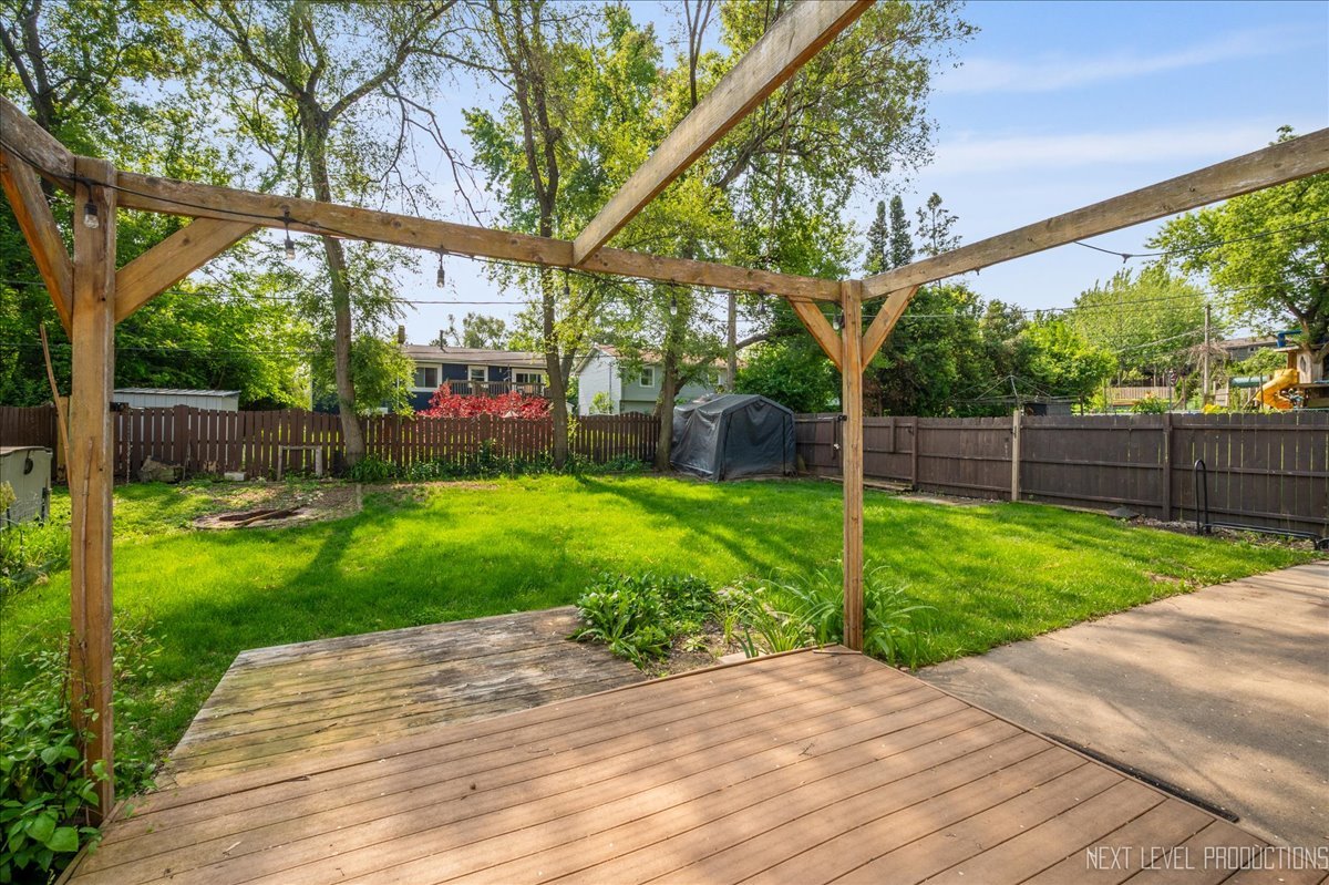 6416 W Rawson Bridge Road, Cary, IL 60013