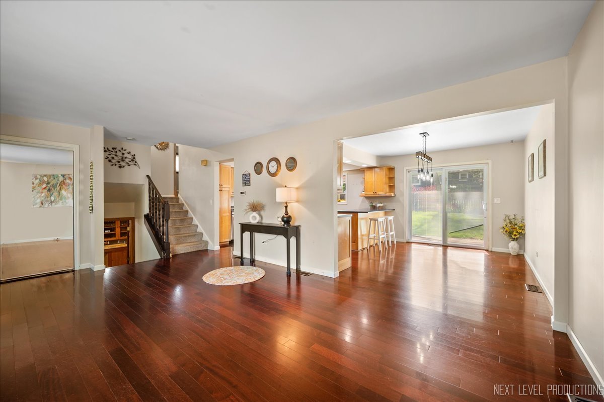 6416 W Rawson Bridge Road, Cary, IL 60013
