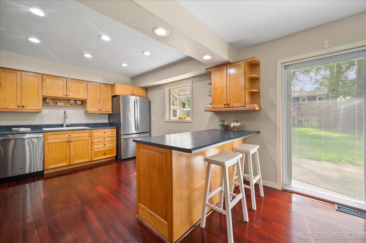 6416 W Rawson Bridge Road, Cary, IL 60013