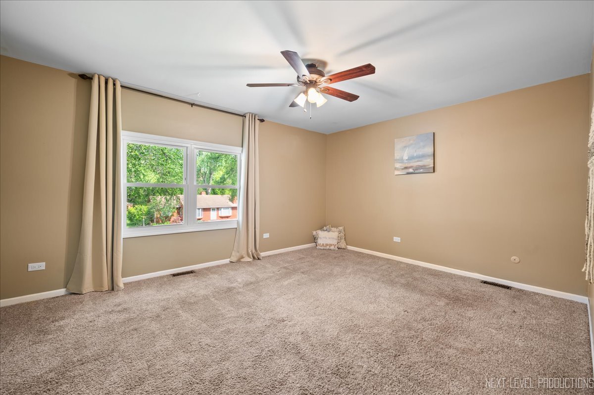 6416 W Rawson Bridge Road, Cary, IL 60013