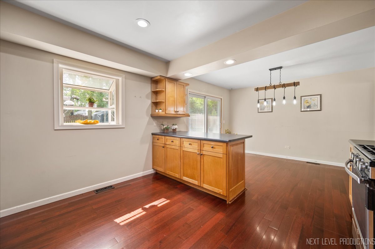 6416 W Rawson Bridge Road, Cary, IL 60013