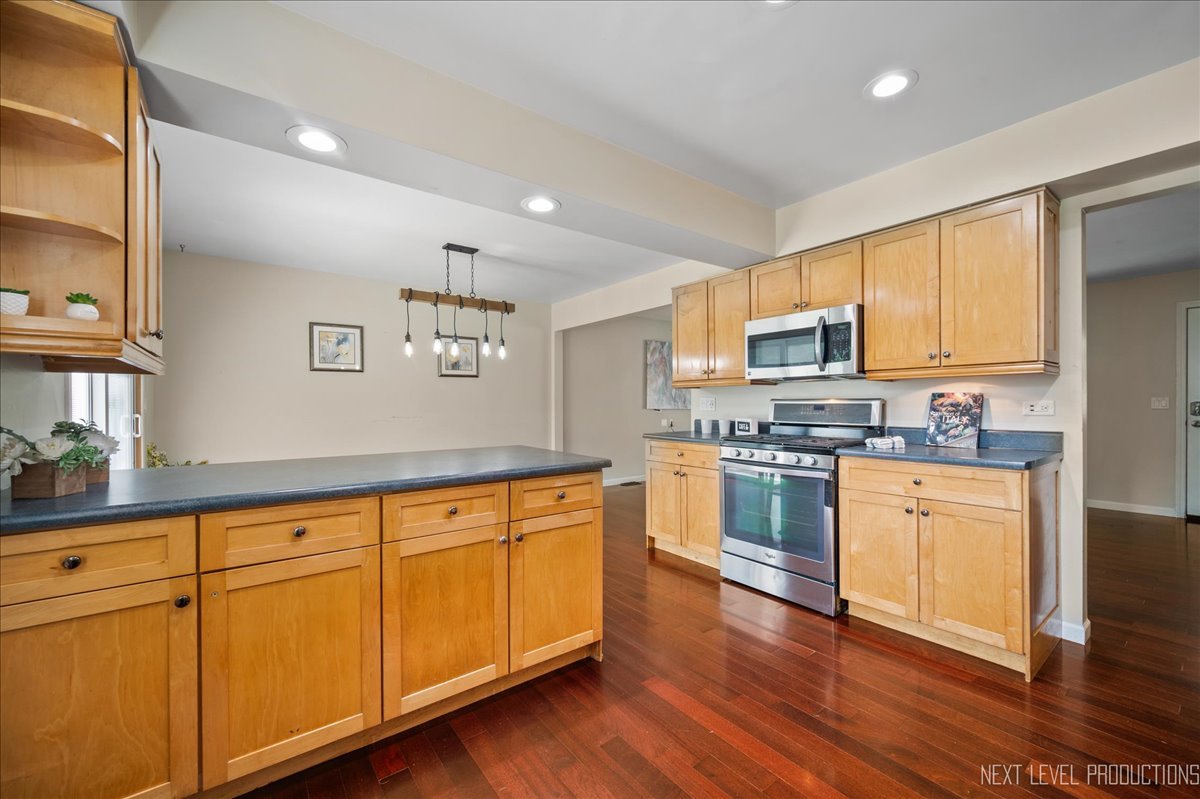 6416 W Rawson Bridge Road, Cary, IL 60013