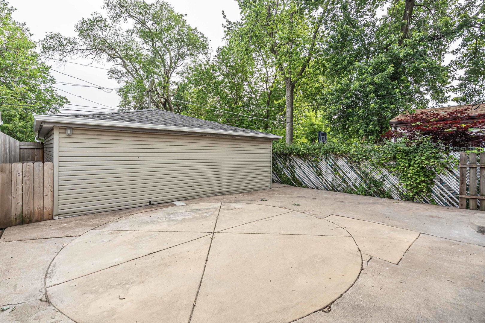 5707 W 82nd Place, Burbank, IL 60459