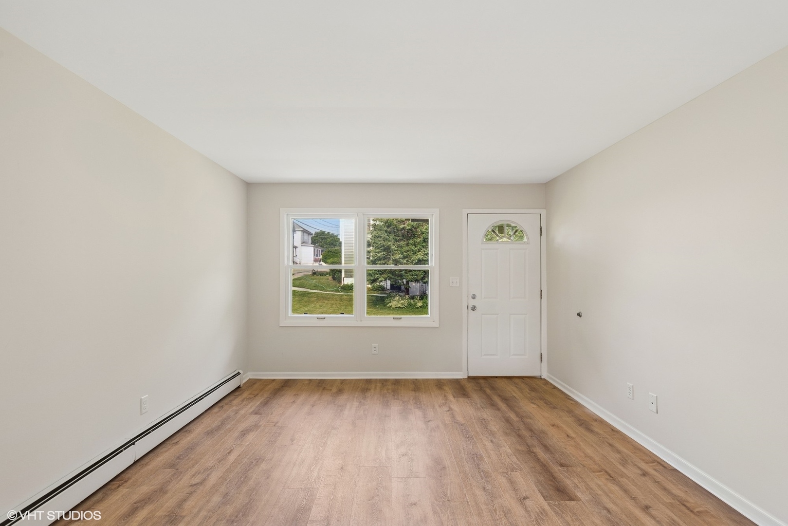 317 Park Avenue, Antioch, IL 60002