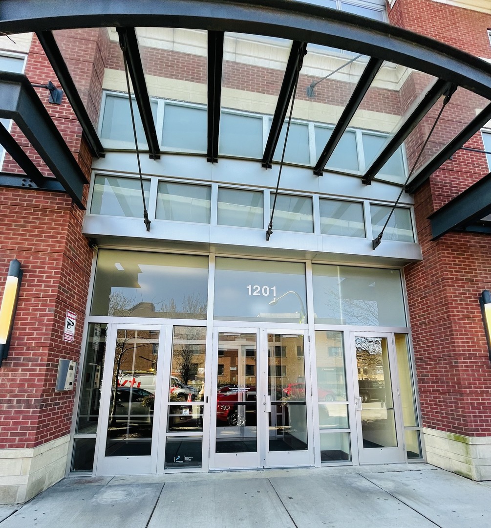 1201 W Adams Street #410, Chicago, IL 60607
