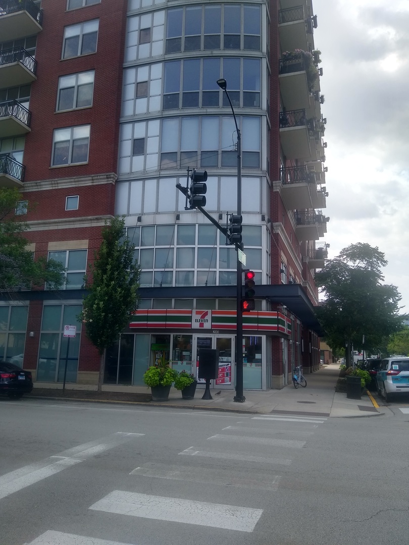 1201 W Adams Street #410, Chicago, IL 60607