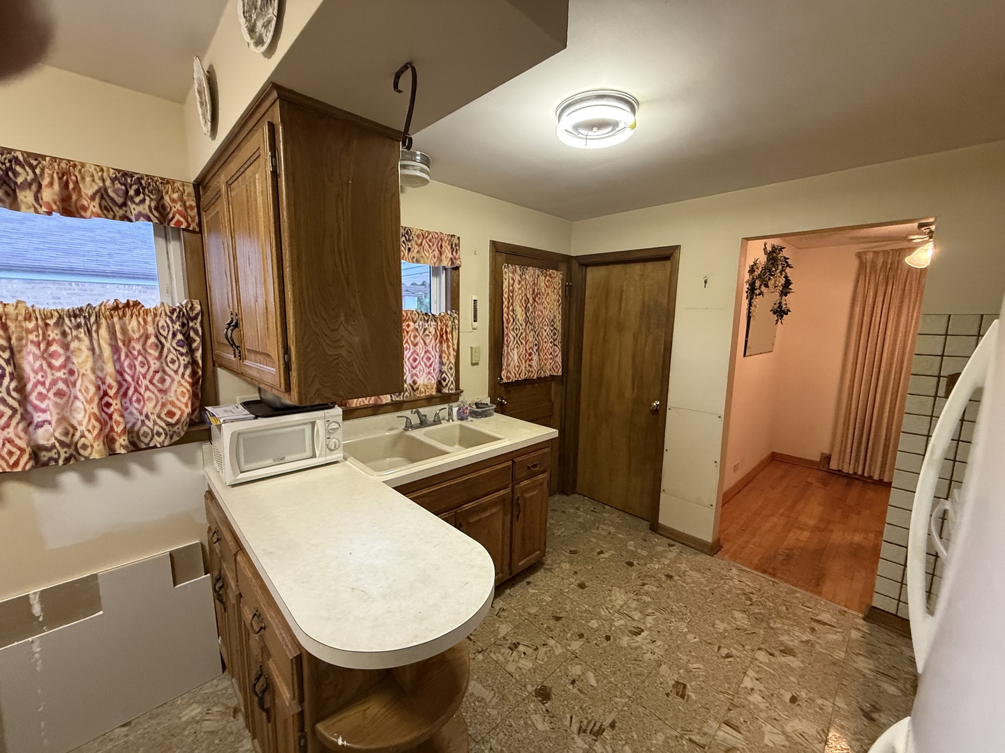 3144 Willow Road, South Chicago Heights, IL 60411