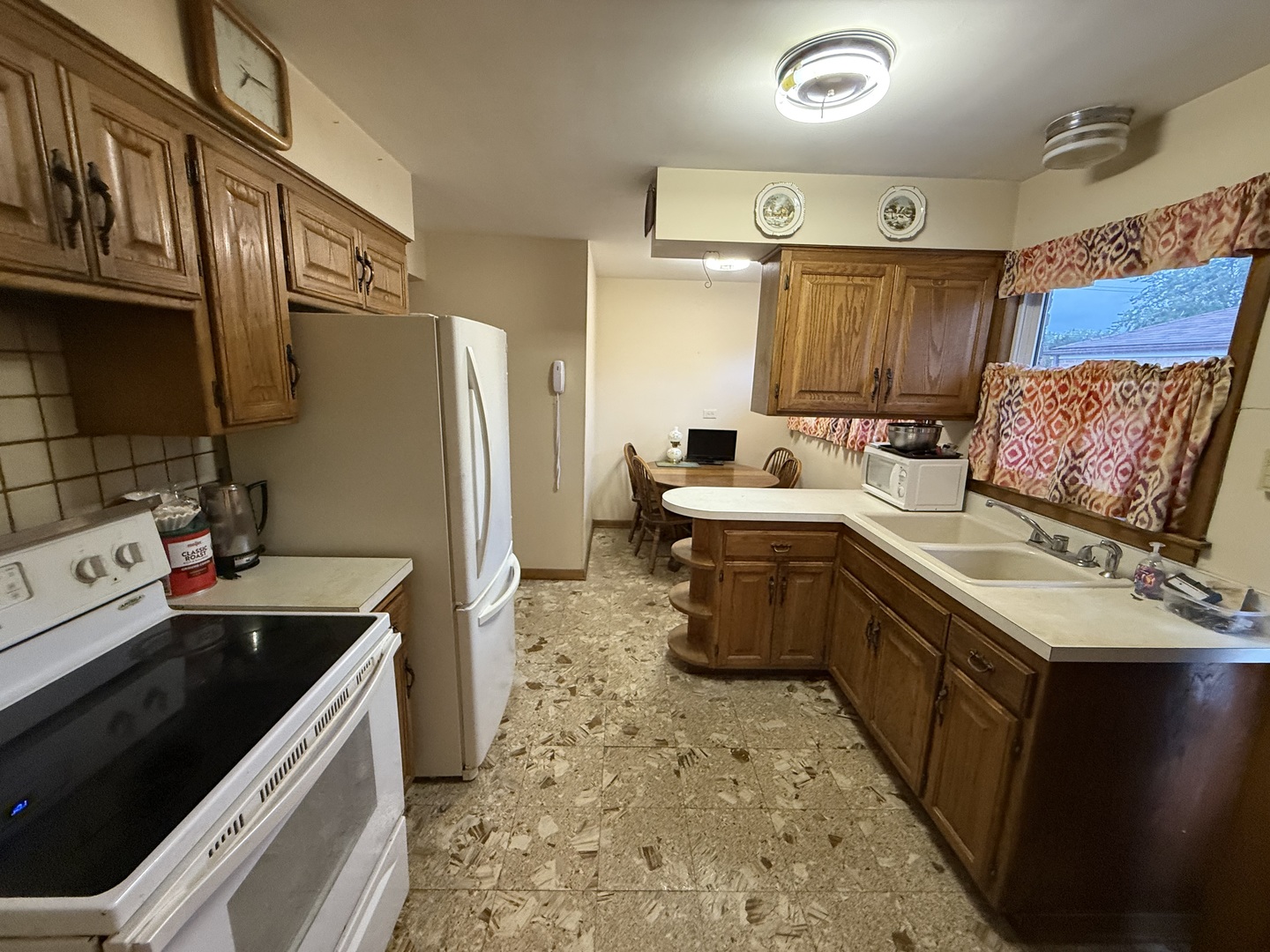 3144 Willow Road, South Chicago Heights, IL 60411