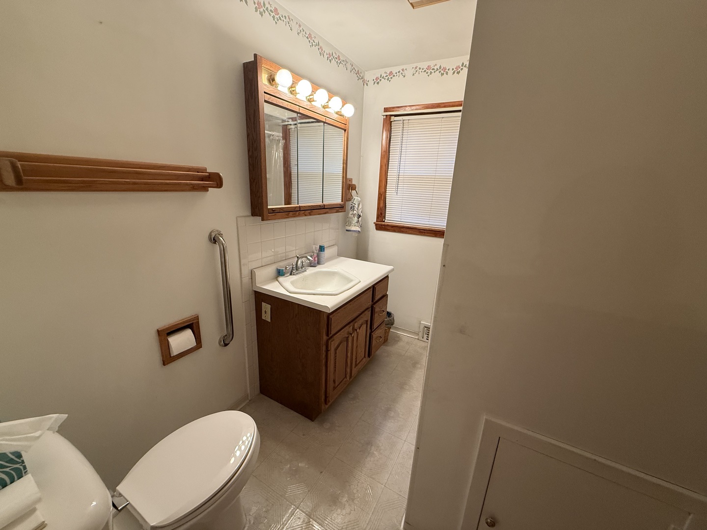 3144 Willow Road, South Chicago Heights, IL 60411